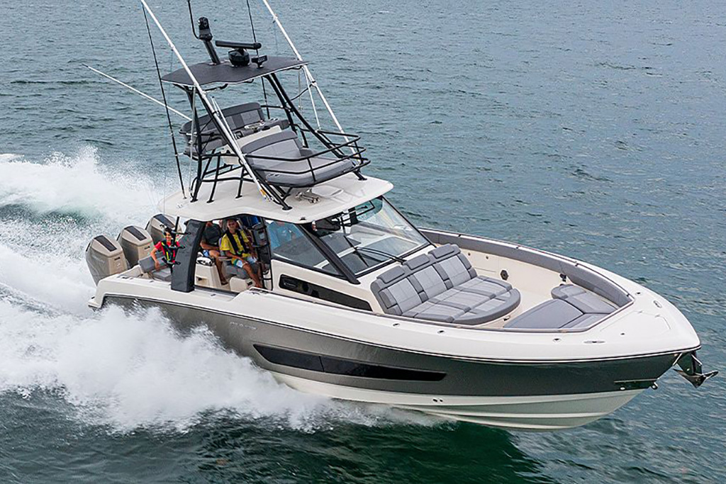 TESTED: Boston Whaler 420 Outrage