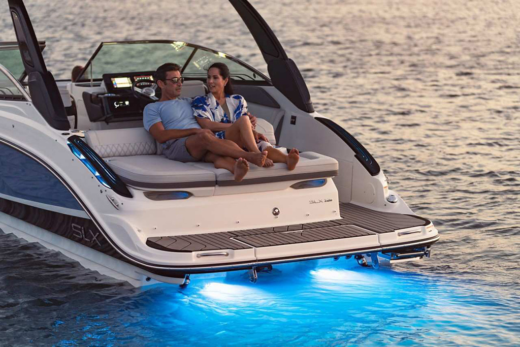 Sea Ray SLX 260 - Southern Boating