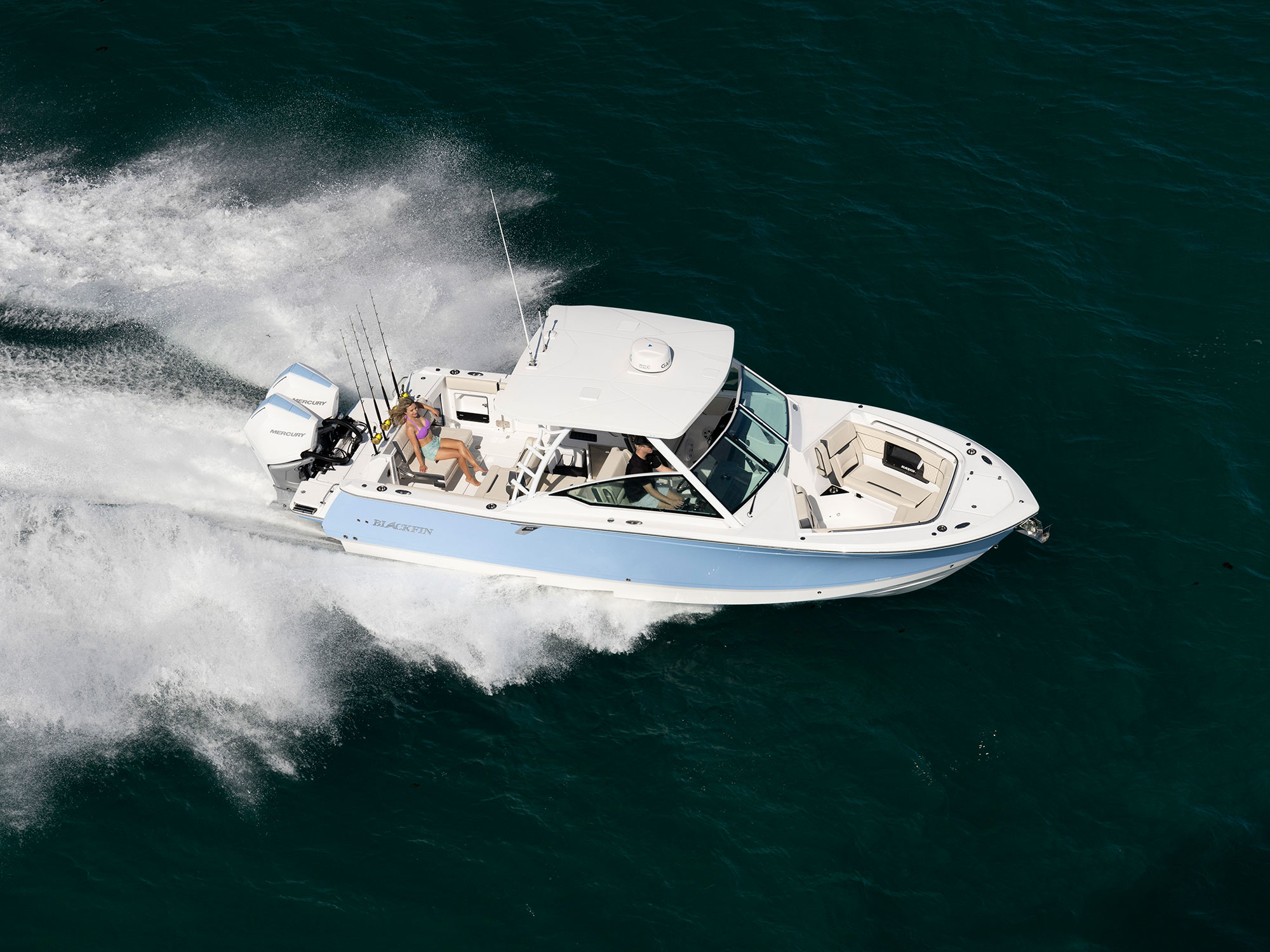 Blackfin 302DC in the ocean