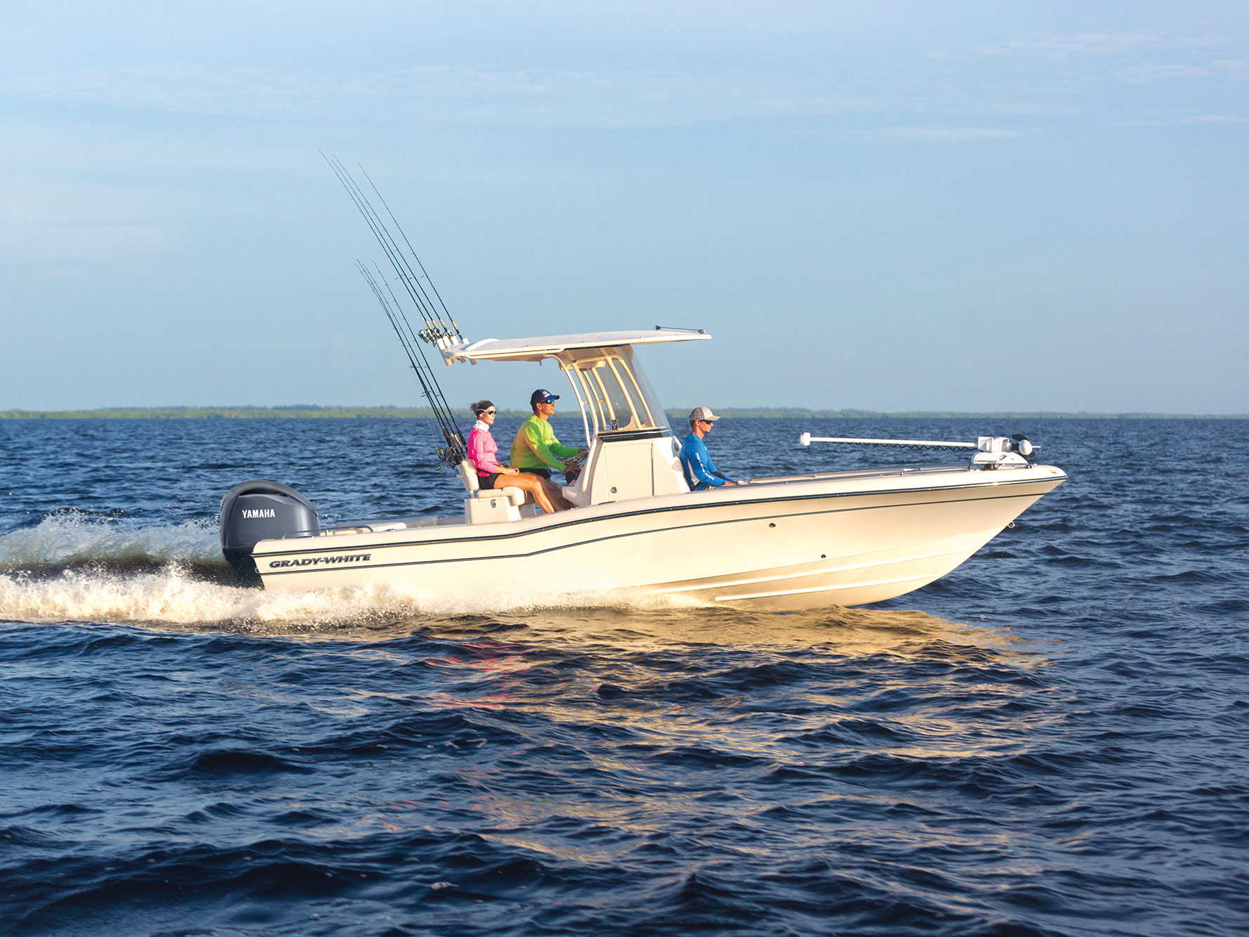 Grady-White 251 Coastal Explorer cruising