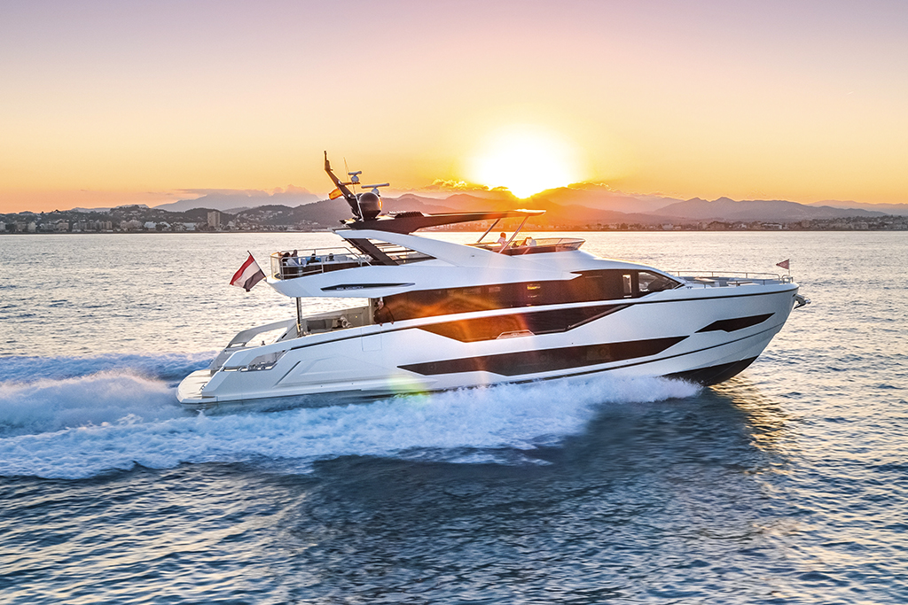 Sunseeker 90 Ocean - 2022 FLIBS Preview