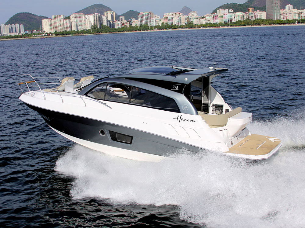 Boating Spotlight: Hanover Yachts 375