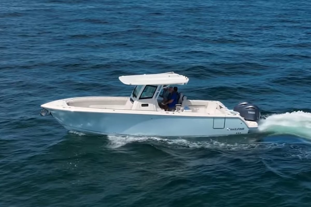 Boating Spotlight: Sailfish 312 CC