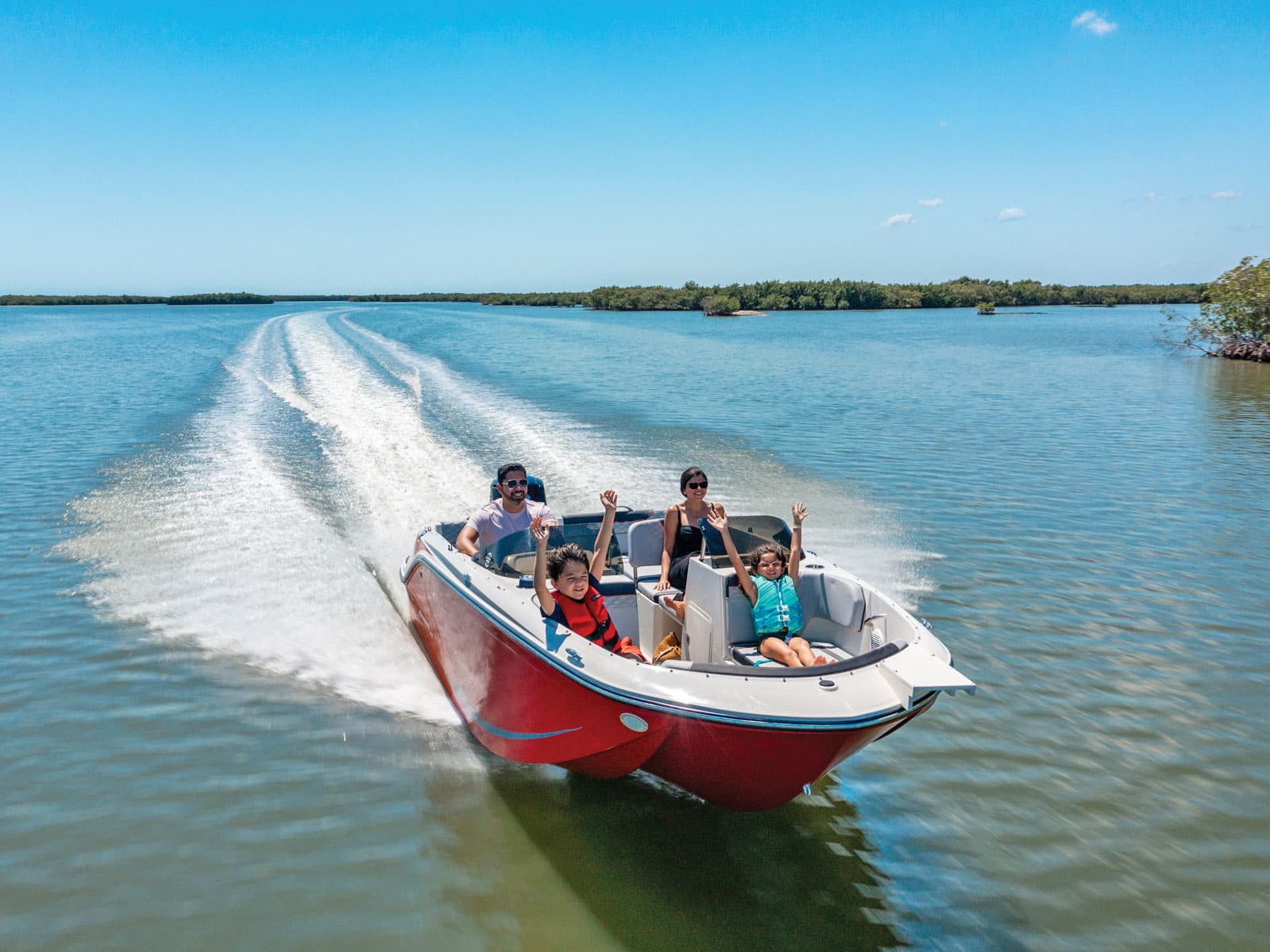 2023 Bayliner M19 Boat Test, Pricing, Specs