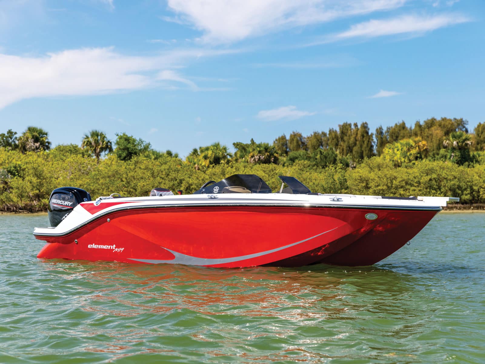 Bayliner Launches the New Element M19