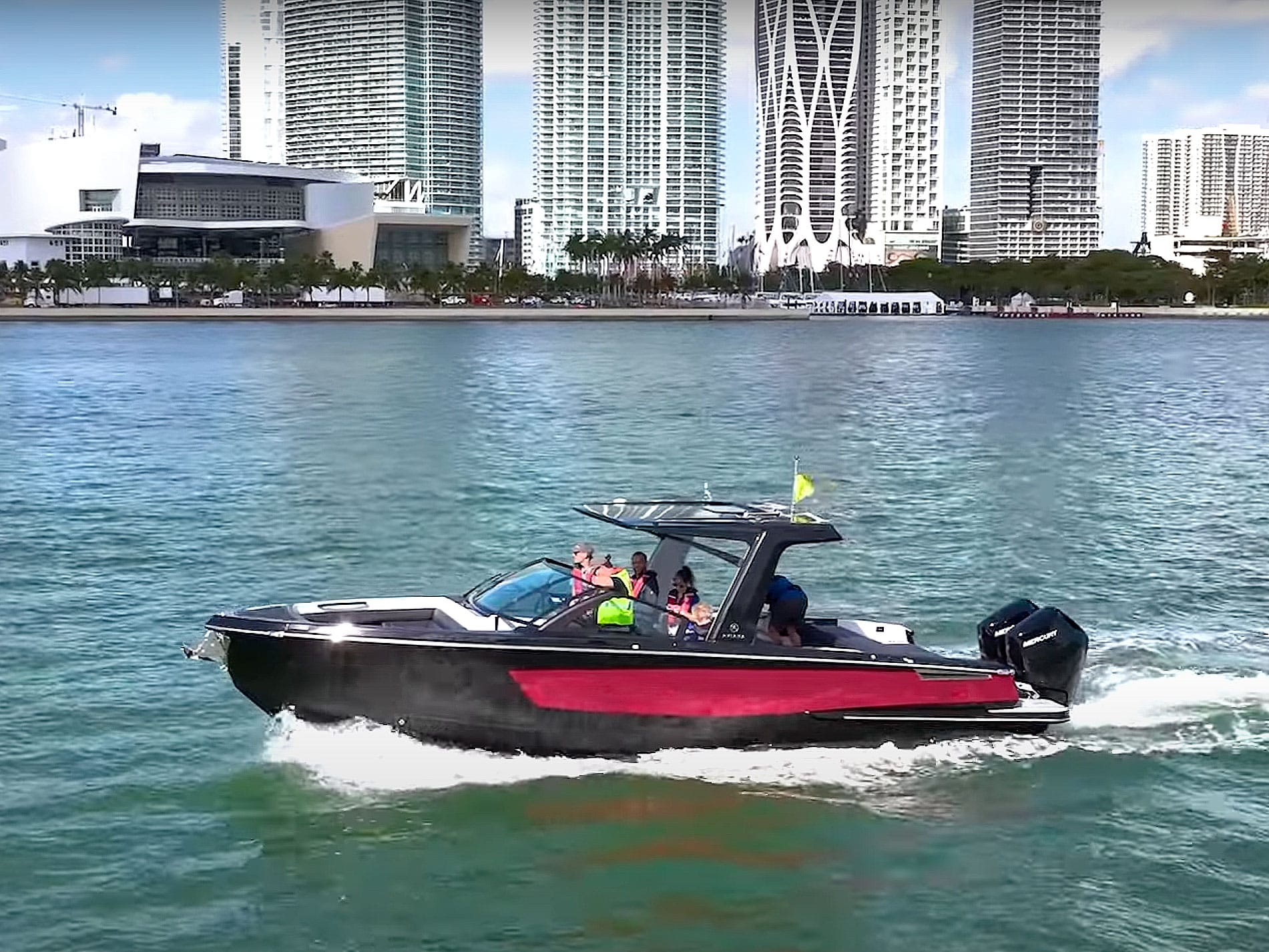 Boating Spotlight: Aviara AV32 | Boating Mag