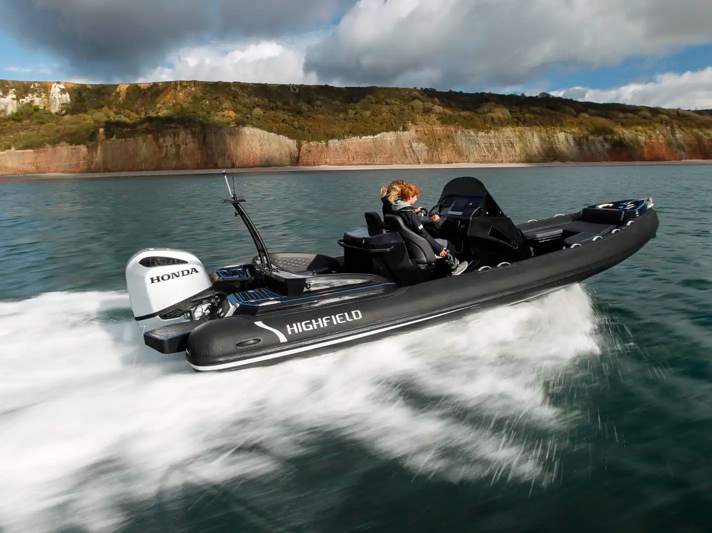 2024 Highfield Sport 800 | Boating Mag