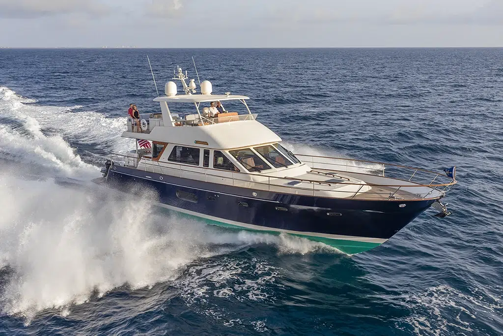 Elegance at Sea with the Hunt Ocean Series 68 Flybridge