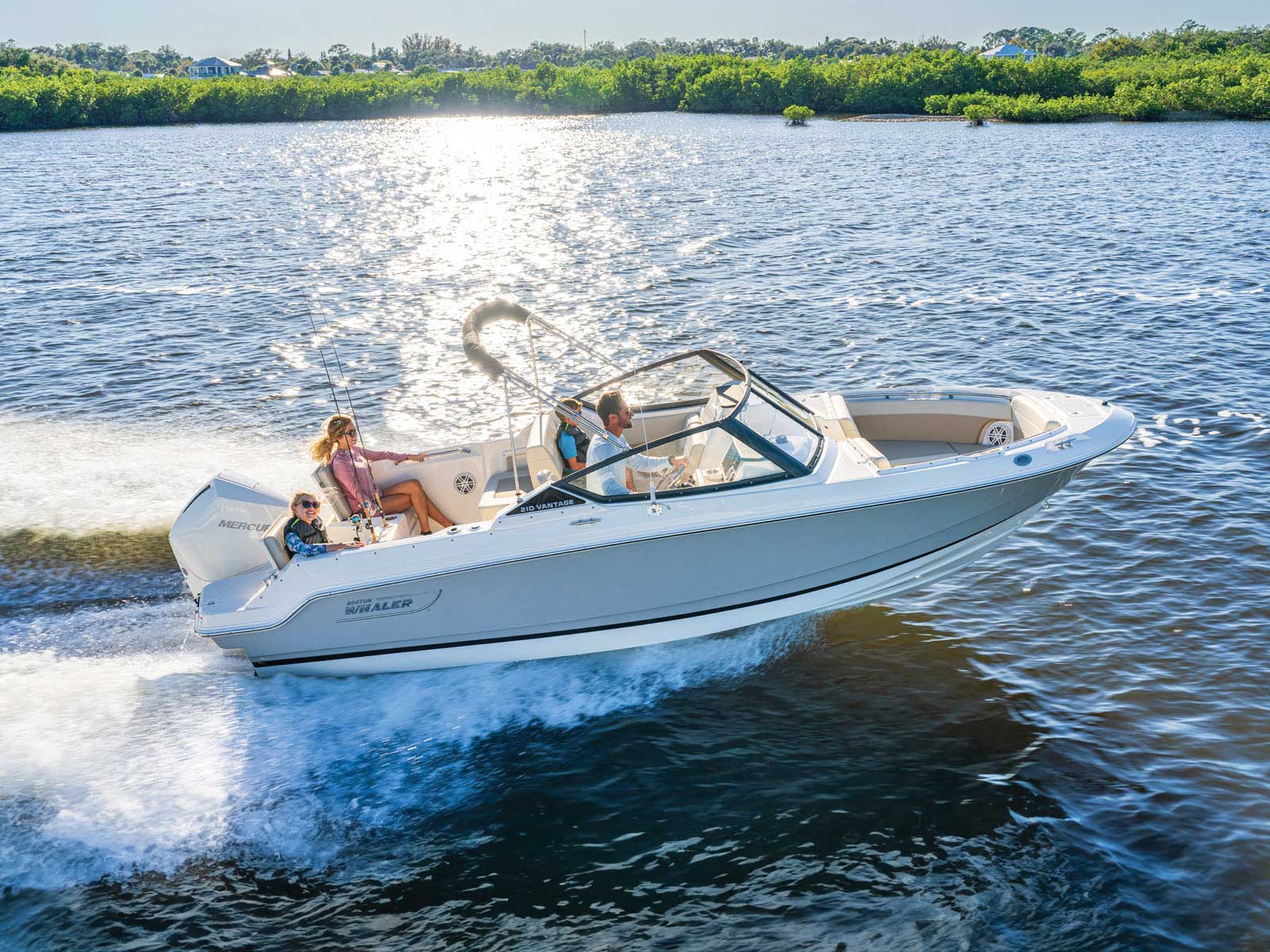 2024 Boston Whaler 210 Vantage Boat Test, Pricing, Specs