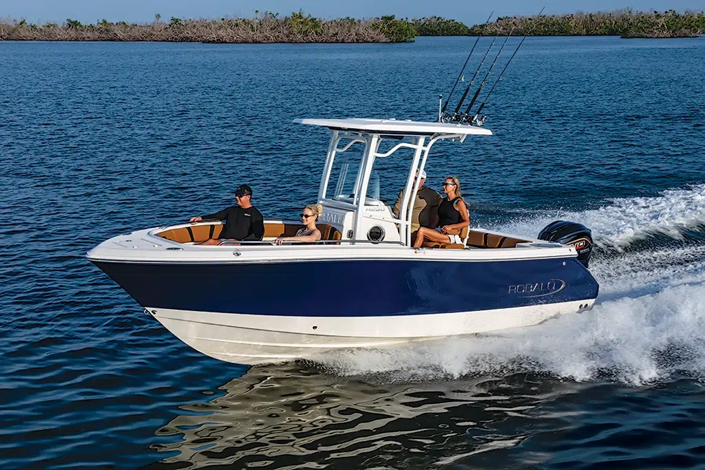 MIBS Preview - Robalo's Updated R230 Center Console